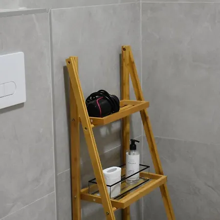 Tam Serviced Shallvaret District Τίρανα