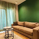 Tam Serviced Shallvaret District Apartman