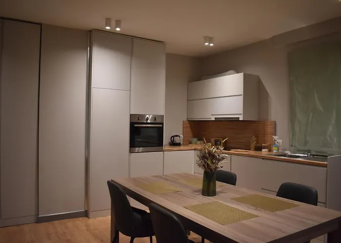 Tam Serviced Shallvaret District * Tirana