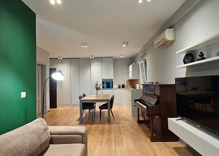Appartement Tam Serviced Shallvaret District
